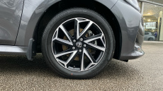 Toyota Yaris 1.5 Hybrid Design 5dr CVT Hybrid Hatchback